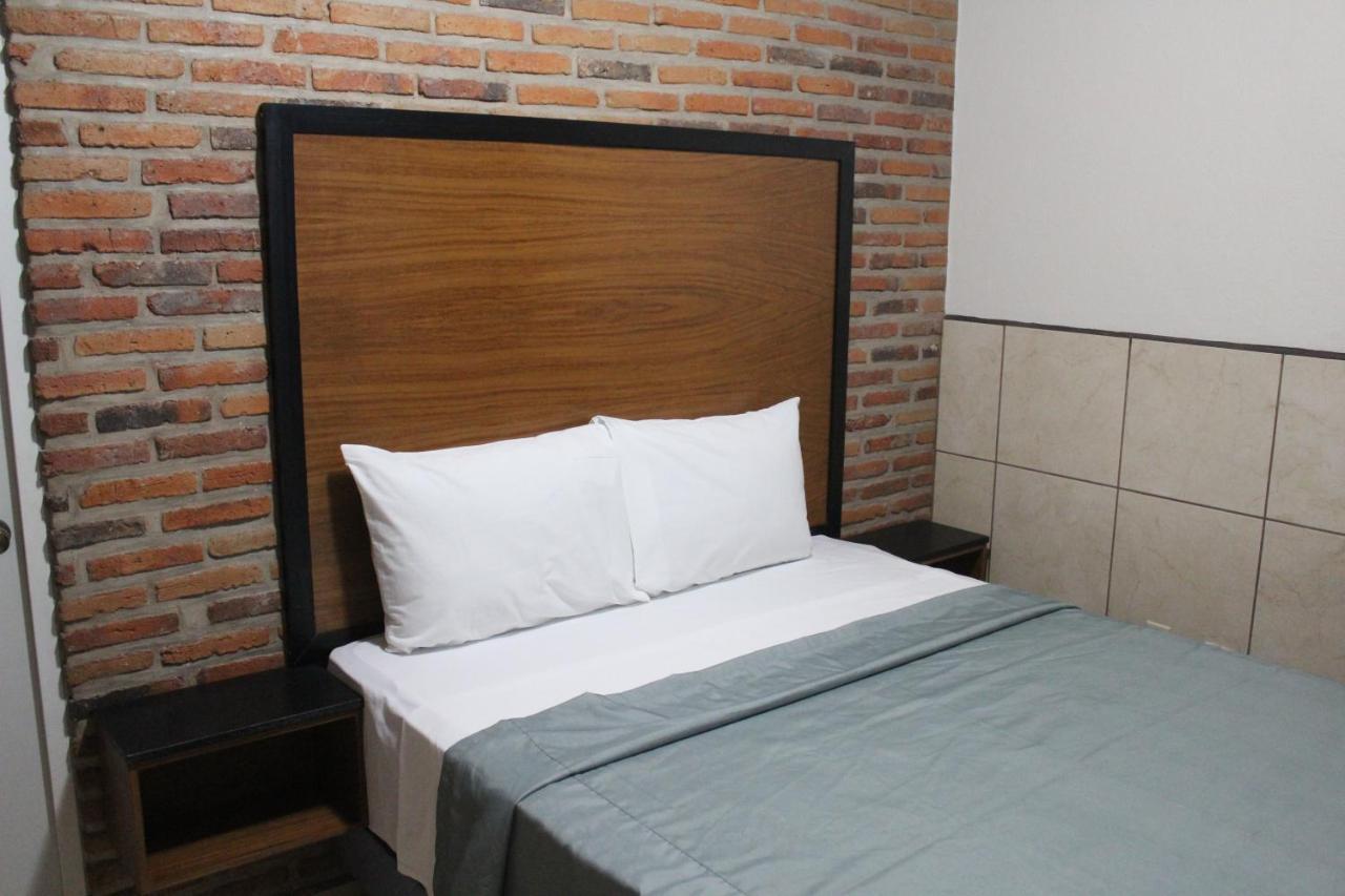 Hotel Hcm กัวดาลาฮารา ภายนอก รูปภาพ
